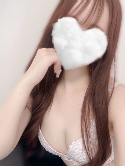 さな 素人清楚系激カワ美女(受付イチオシ)さんの写真